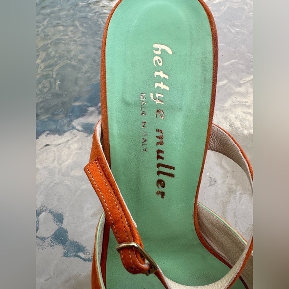 Bettye Muller Suede Orange Sandals, size Euro 39, US 8.5 - Picture 2 of 5